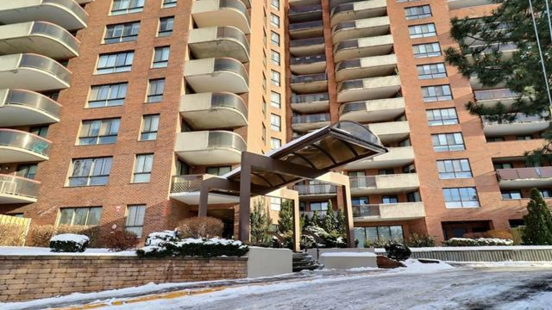 6980 Côte Saint-Luc